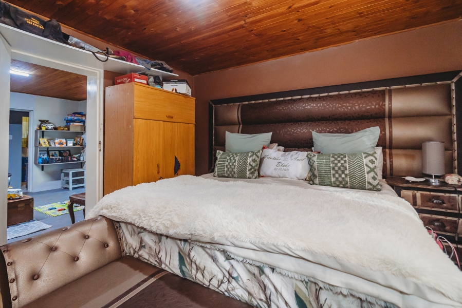 5 Bedroom Property for Sale in Blanco Western Cape